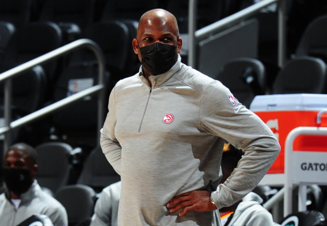 Rookie新星大比分获胜表现突出，老鹰前途光明！比赛高潮迭起的简单介绍