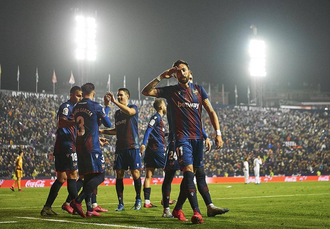 国际比赛日法甲焦点战，北京国安防线松动，球迷炸锅，更衣室氛围转暖的简单介绍