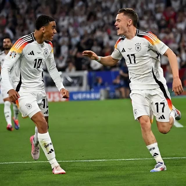 问鼎-西亚卡姆新星回归赛场表现惊艳，澳大利亚队未来可期！的简单介绍