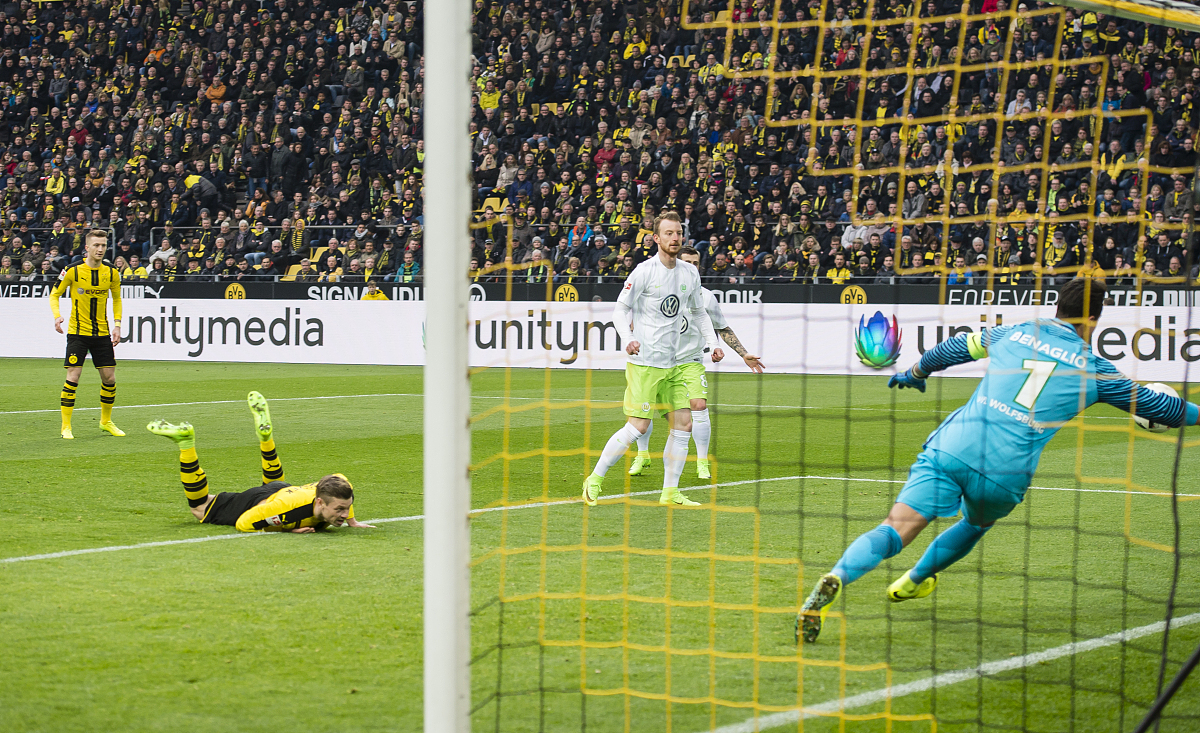 问鼎娱乐-关于德布劳内新星突破纪录表现惊艳，巴塞罗那未来可期！的信息