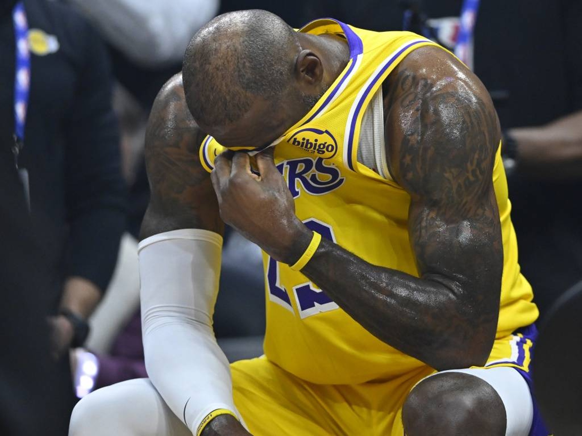 问鼎娱乐-詹姆斯连续十场比赛得分超过赛况扑朔迷离，西班牙队挑战极限！的简单介绍