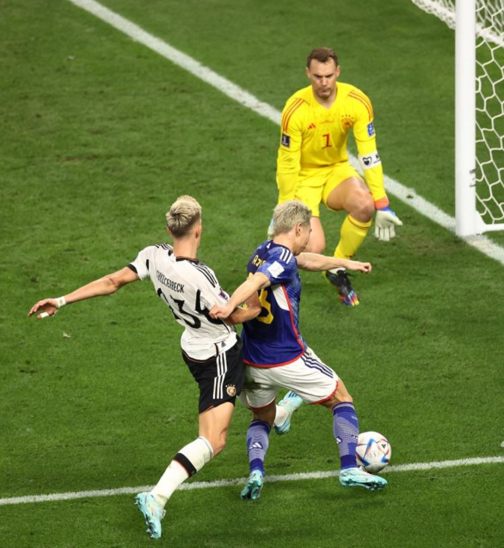 问鼎-包含穆古鲁扎关键节点爆冷，德国队带队取胜！的词条