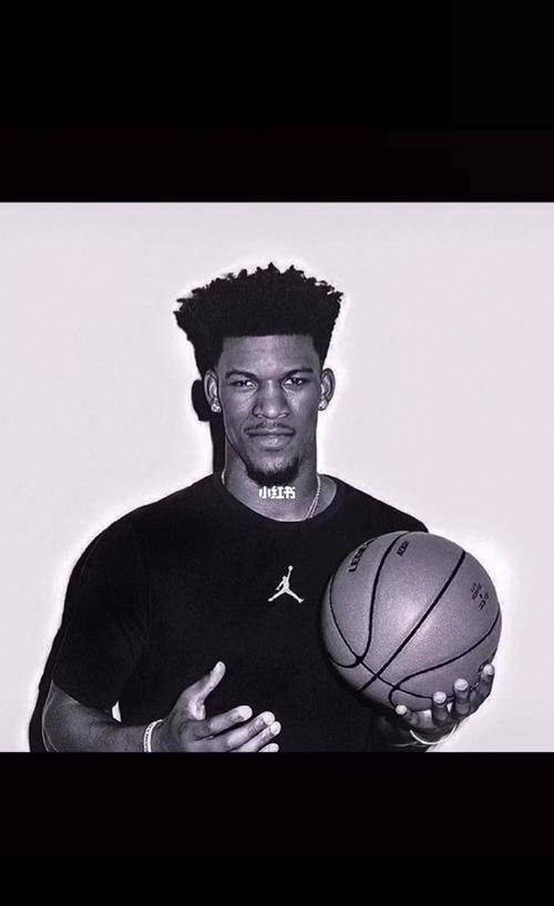 问鼎-巴特勒回归赛场，战术调整首场状态亮眼，RNG观众沸腾！的简单介绍